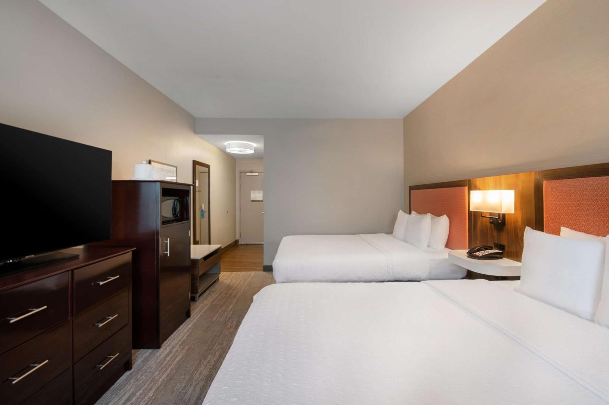 Hampton Inn & Suites Harvey Exterior foto