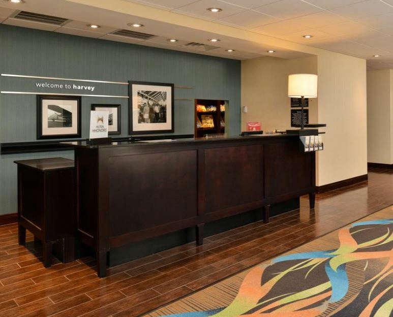 Hampton Inn & Suites Harvey Exterior foto